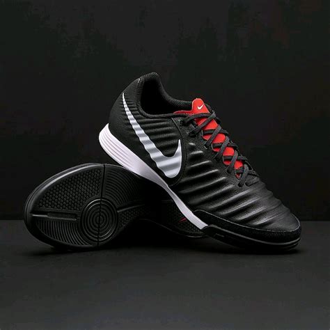 sepatu nike x